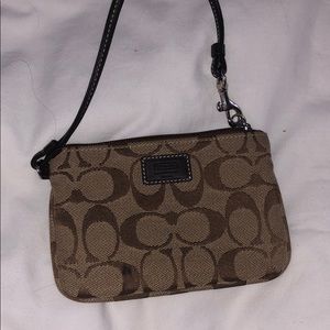 coach clutch/wristlet